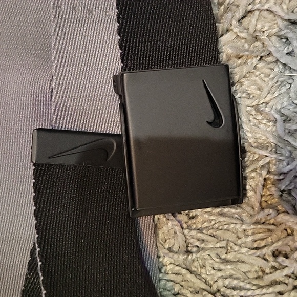 Nike belt - Picture 2 of 3